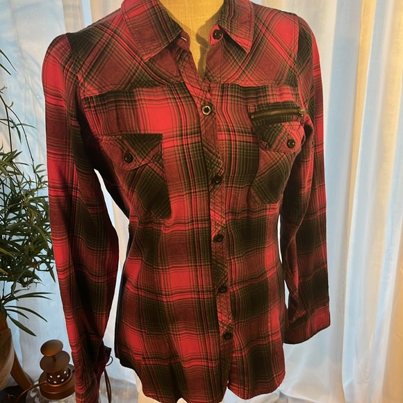 🌵=3/$20-FOX-Plaid Button-Up Shirt-“Pink & Black”-Size Lg but fits like a Medium - Picture 9 of 15